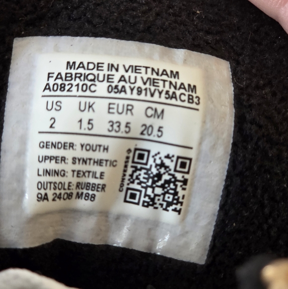 Converse Kids Sneakers in Gold and White - Picture 13 of 14